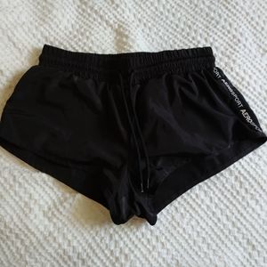 Aero sport athletic shorts small
